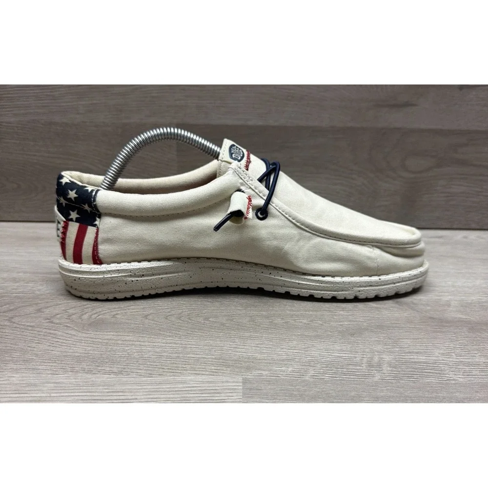 Hey Dude Wally Americana Stars Shoes Slip On Comfort White Size 8 Mens USA MINT